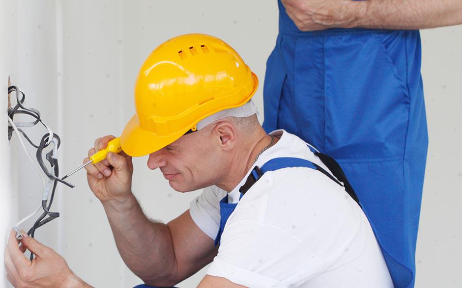 travail électricien Évry